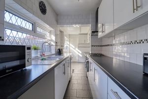Kitchen- click for photo gallery